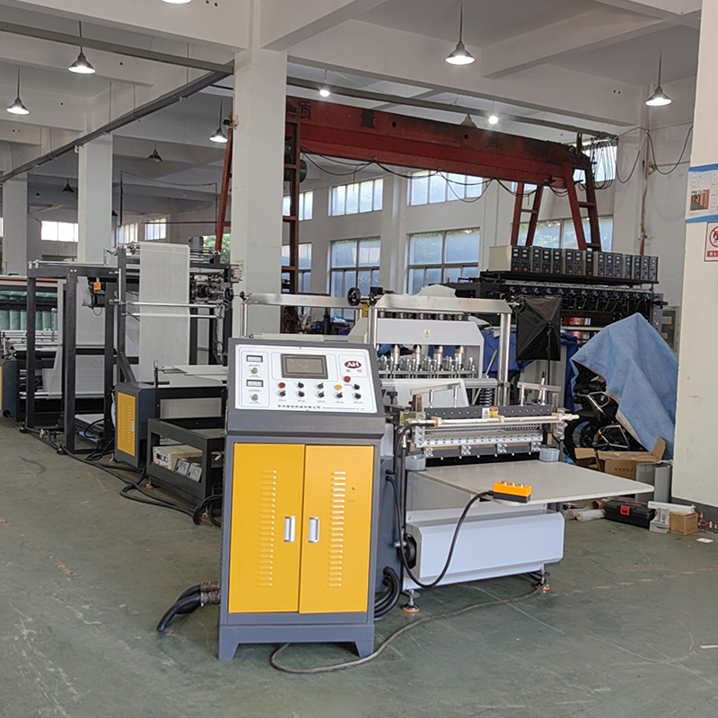 Machine à taies d'oreiller non tissées