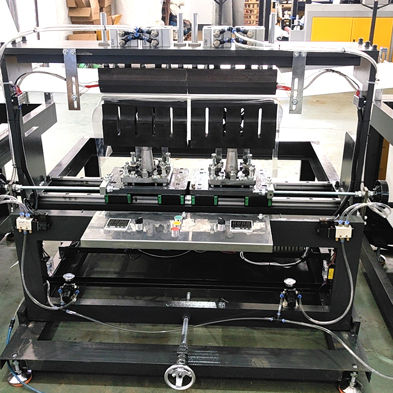 Machine à taies d'oreiller non tissées